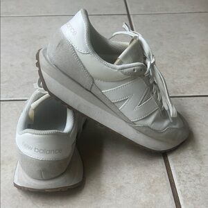 New Balance White/Light Grey Athletic Shoes Retro 237